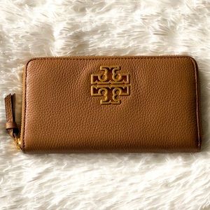 NWT Tory Burch Britten Zip Continental Wallet